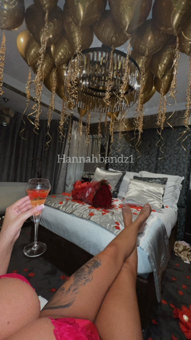 ❤️HAPPY GYALENTINES DAY❤️  Sending my love to every single one of you x https://t.co/zdz4jSS78w<a href="/tag/wolfofwallstreet"class="tags"><span>#wolfofwallstreet</span></a><a href="/tag/thedutchess"class="tags"><span>#thedutchess</span></a>