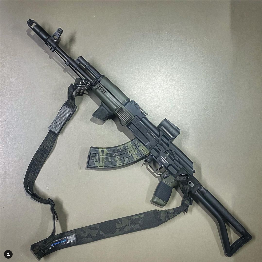 brewtactical (IG) all kinds of 🔥🔥🔥

brutusmfgco (IG) really liked it with the cerakote on this (10) mag for the <a href="/ARSENALinc/">Arsenal Inc.</a>  Sam7sf.

#ak47 #fightingak #circle10 #arsenalinc #kvar #plum #kalash #kalashnikov #kalashlife #sam7sf #arsenalak #arsenal #kvarcorp #kalashlife