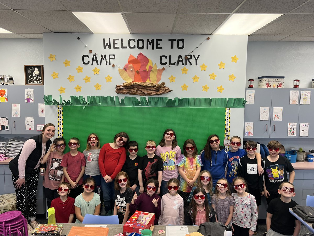 MissClaryBU's tweet photo. Happy Valentine’s Day from 3rd Grade! ❤️ https://t.co/CzJPLvW5Cc