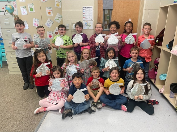 dewisd's tweet photo. Valentine’s Day writing 
Happy Valentine’s Day from Second Grade https://t.co/xKQYsh4Ynn