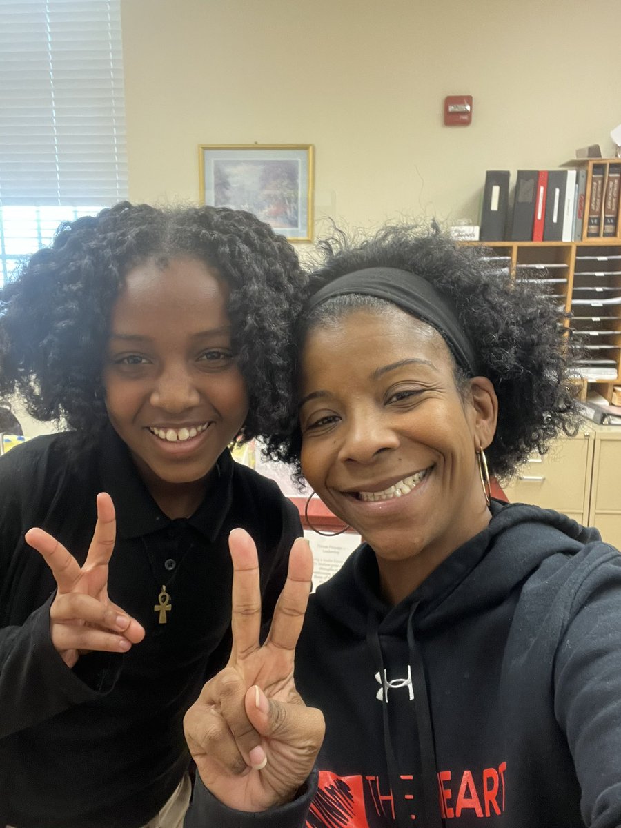 Lauren Brown (@imthatprincipal) on Twitter photo Thanks <a href="/KevinLeary7/">Kevin Leary</a> for this special Valentine! 🫶🏽 💜 V-Day is everyday day at The City School with the County feel! ✌🏽✌🏽#Ohana226 <a href="/PlaceTos/">Stacy Tosé</a> @John_L_Davis_Jr Thanks <a href="/KevinLeary7/">Kevin Leary</a> for this special Valentine! 🫶🏽 💜 V-Day is everyday day at The City School with the County feel! ✌🏽✌🏽#Ohana226 <a href="/PlaceTos/">Stacy Tosé</a> @John_L_Davis_Jr