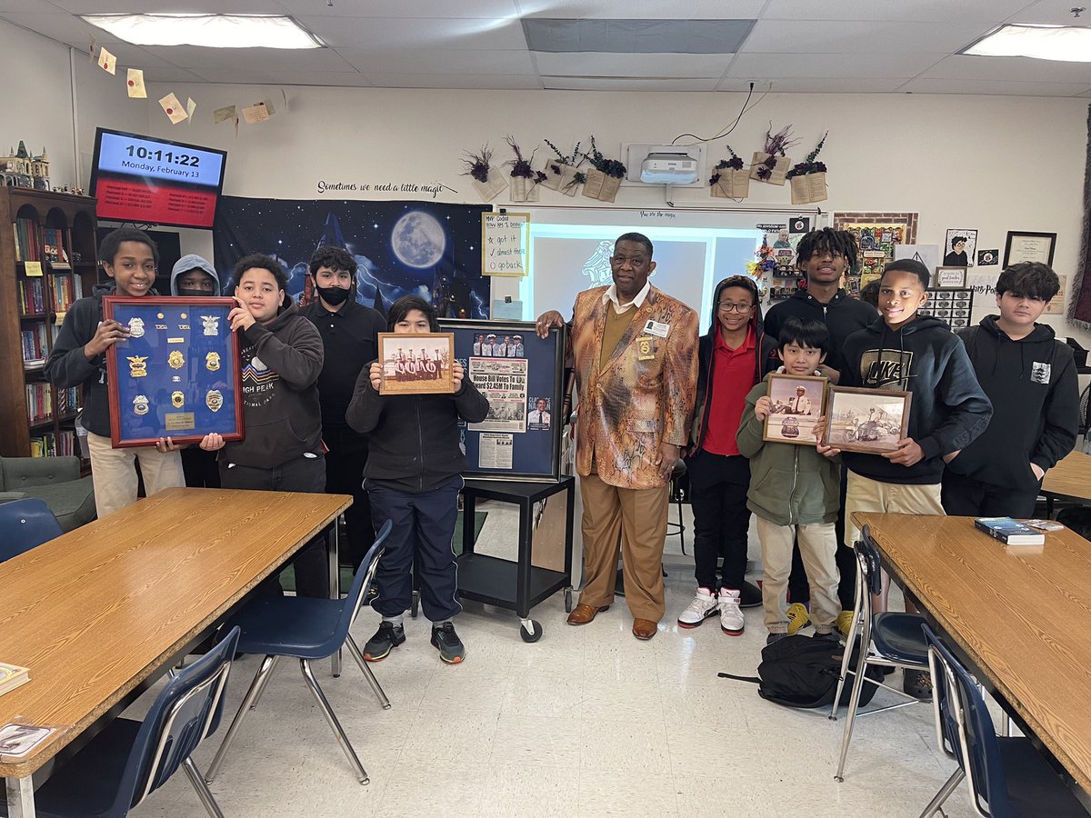 EricaNaranjo10's tweet photo. Yesterday Mr. Clarence Nathan told us his story of being fearless in the face of adversity as a police officer for TPD in the 70s. He famously stood up for equality in the city of Tampa. Becoming part of the #fearlessfour #BlackHistoryMonth @CityofTampa @MemorialHCPS @ChinoviaS https://t.co/VEi83KpNjw