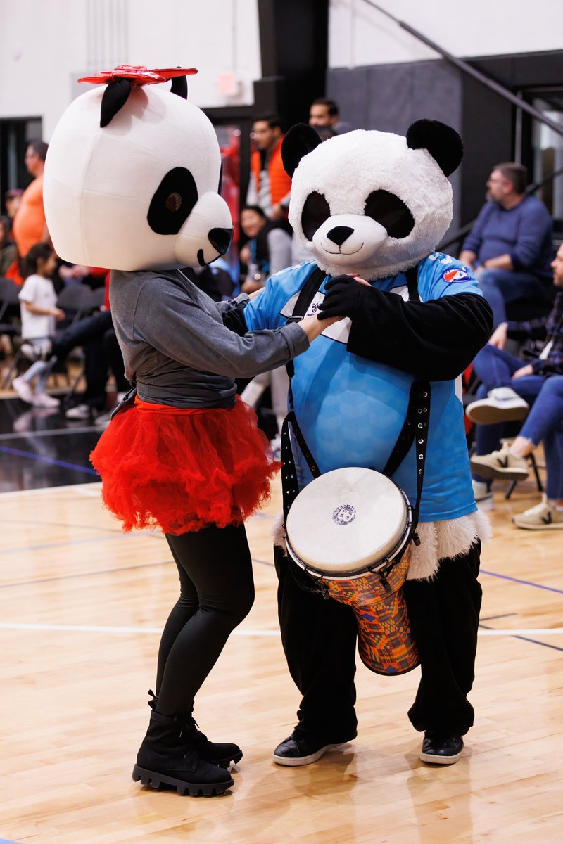 🐼❤️🐼 How’s your poetry? Submit your best Panda love poems in the comments 🥰

#ColumbusFutsal #FutsalForUS⭐️ #WatchNFPL