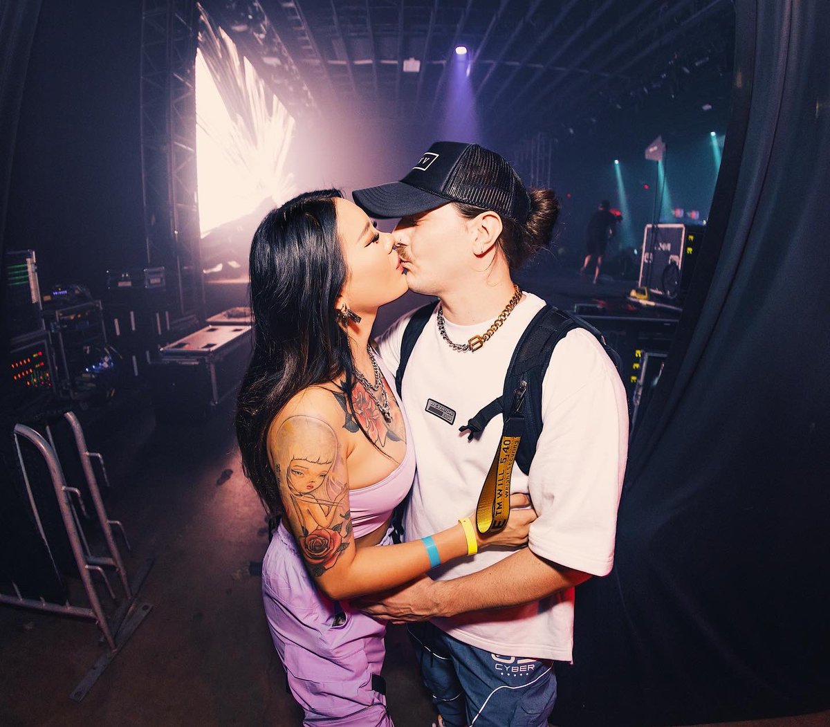 Happy Valentine's Day to my favorite thing in the whole entire world. Thank you for everything you do for me. You are the most kind, patient, wonderful human. Thank you for coming into my life and showing me that love does exist and love can be kind <a href="/staringcontestt/">Staring Contest</a>