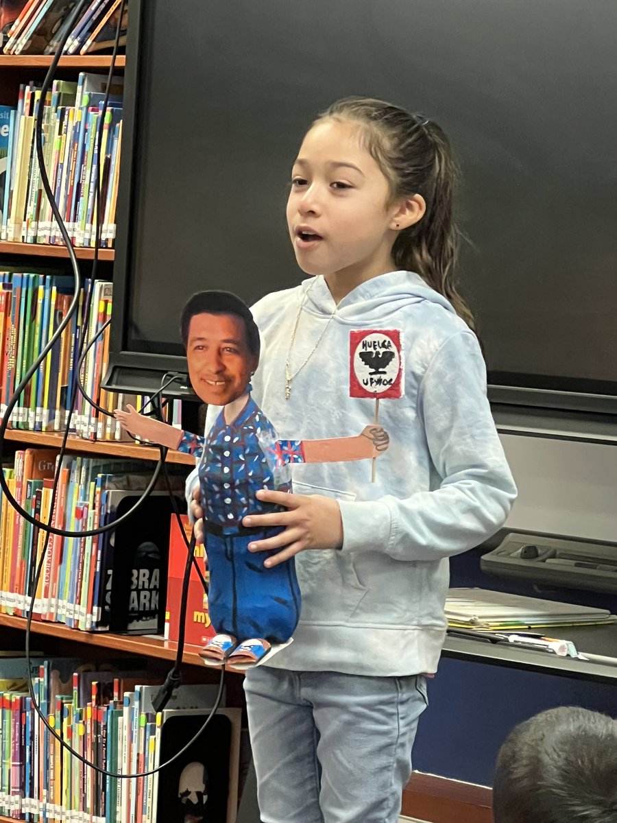 MsSlaughterBAES's tweet photo. Students shared their bottle biographies of famous Americans! Bottles included Rosa Parks, Jackie Robinson, and Cesar Chavez! @ParticipateLrng #UnitingOurWorld #GlobalLeaders https://t.co/tesyGUpLfx
