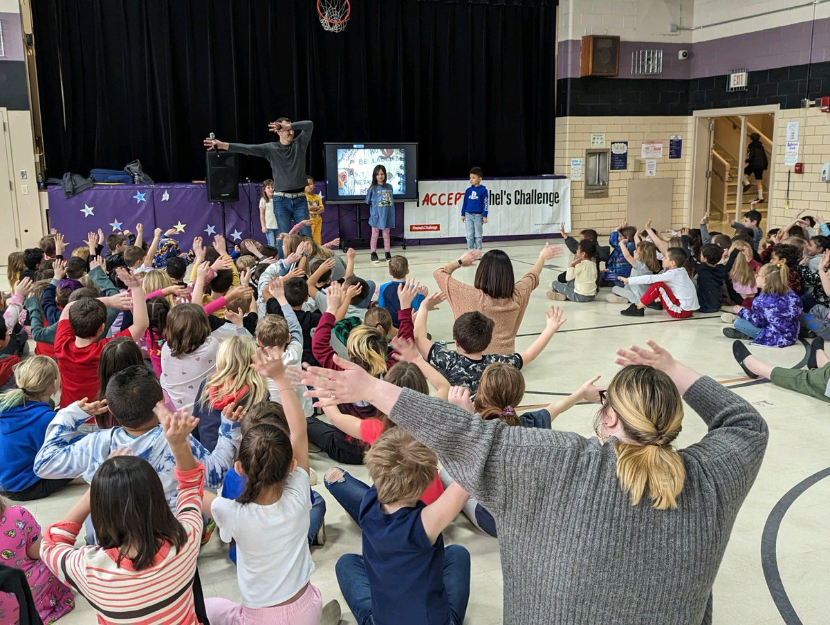 CBCSD_SFS's tweet photo. Start a chain of kindness! @RachelsChalleng visited all CBCSD schools the last few weeks and shared their message of kindness and accepting differences! https://t.co/gXZkTWn7s9