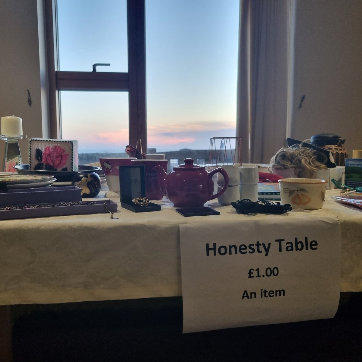 rosamay187's tweet photo. We have our very own 'poundland' at Ysbryd Y Mor! All organised by residents, the pounds go back to the residents fund to spend on activities and events! 💷 

Feel free to pop in and bag a bargain!

#extracare #community #aberavonbeach #wastenotwantnot #recycle https://t.co/iYqzXJ2Oh1