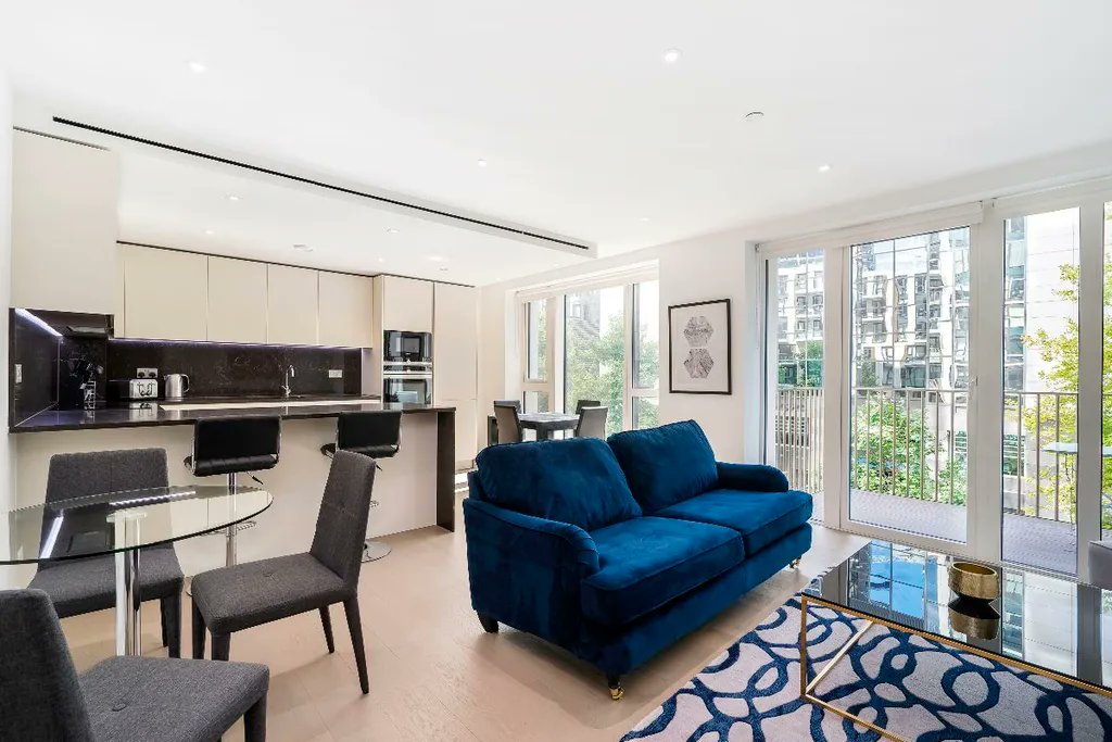 Just_Us_Global's tweet photo. This is a luxurious 1 bedroom flat located on the 3rd floor of this one-of-a-kind development "London Dock". 

Price : £805.000

For More Information :  
https://t.co/HWZpeme61w

#londonrealestate #londonflat #londonluxuryapartment #londonproperty #londonapartment #london https://t.co/AQrzzbHJdu