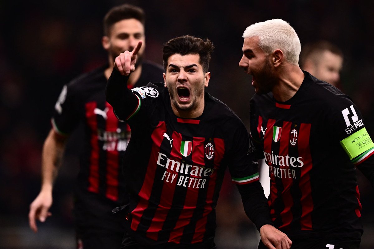 AC_MilanWorld's tweet photo. ريتويت إذا كنت ستنام سعيدًا الليلة 🥹❤️🖤 https://t.co/bLz7g5weRr