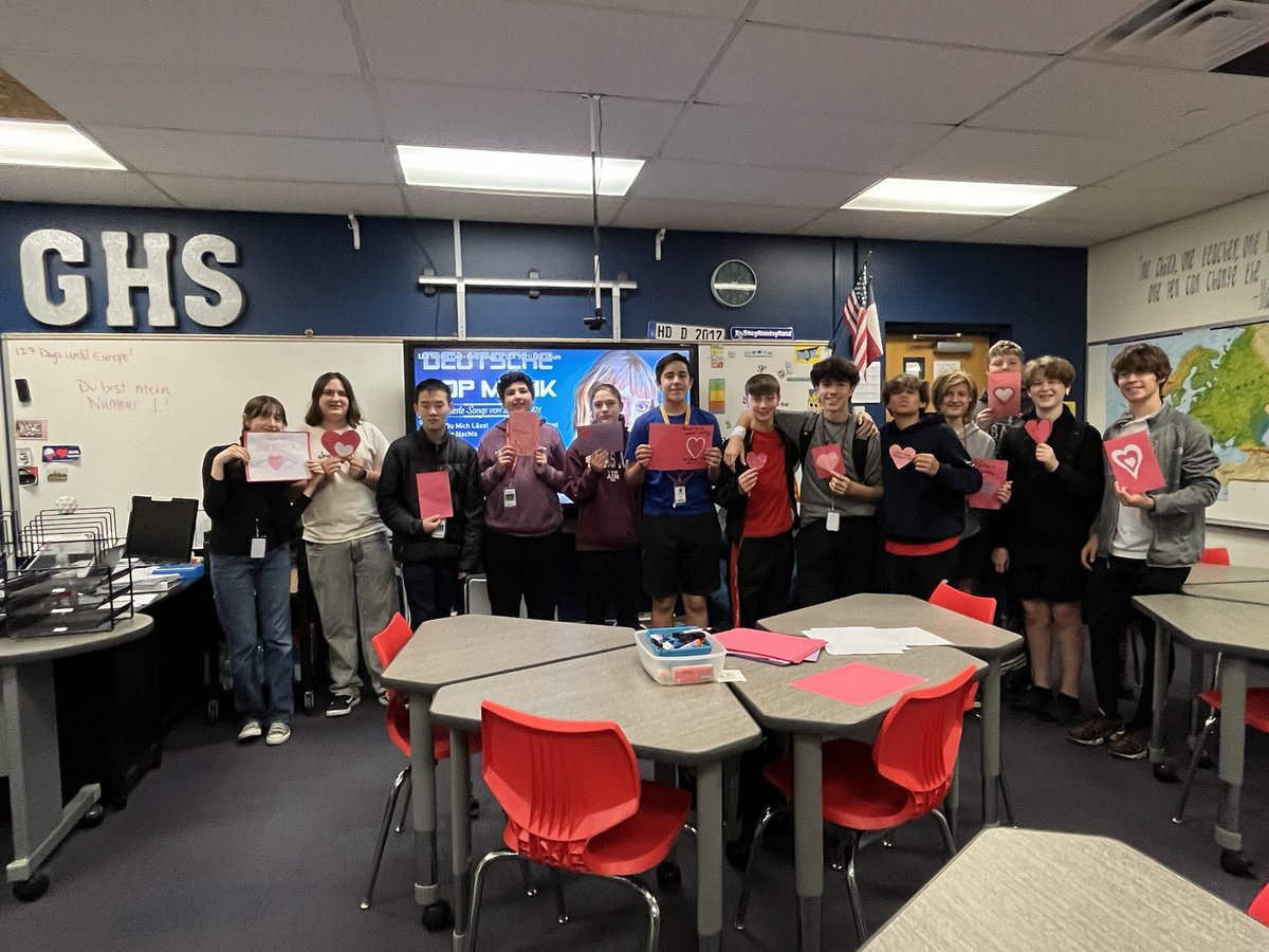Fröhlichen Valentinstag from German 1! #festefeiern #ghsunity #celebrateeverything