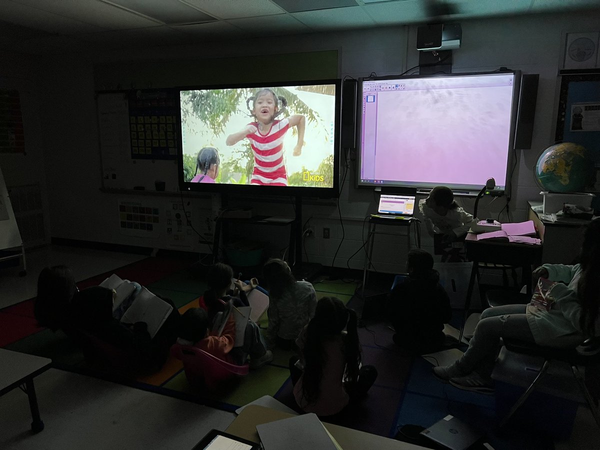 MsSlaughterBAES's tweet photo. Paying attention to videos learning about the continents! @ParticipateLrng #UnitingOurWorld #GlobalLeaders https://t.co/QN82OeIe62
