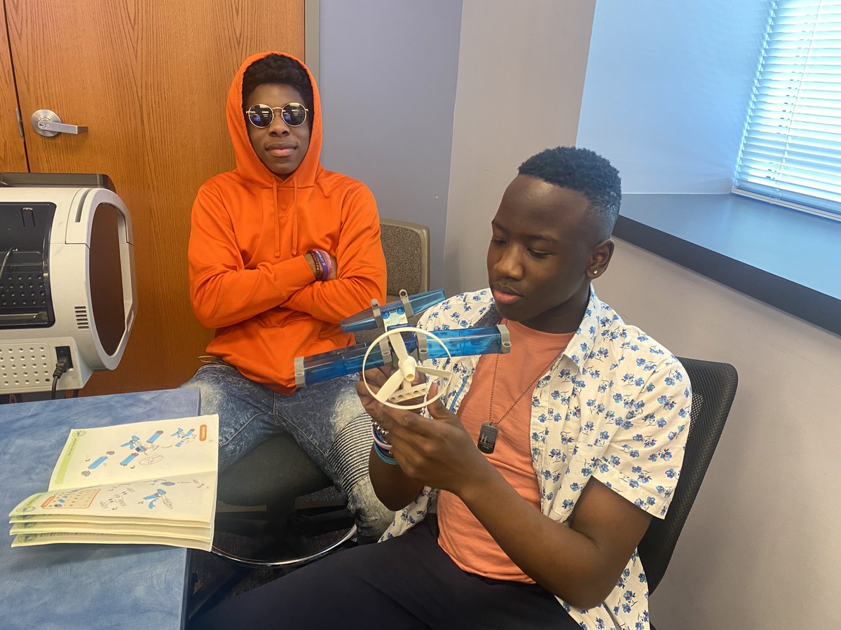 NCAT_VIL_MM's tweet photo. For the #NCAT 2023 Career Day, a team of STEM doctoral, graduate and undergraduate #NCAT Aggies led 55 students from Southeast Middle School @RSSchoolsNC during a campus tour, STEM sessions (3D Design &amp; Robotics), and a college life panel. Thanks Mr. Ronald Dixon #NCATalumni https://t.co/LHODGRDvX3