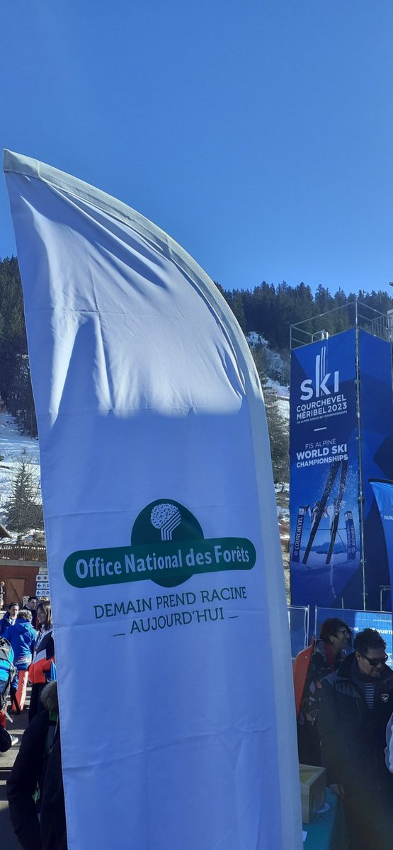 XavierNicot's tweet photo. Auprès des communes forestières de @Meribel3vallees et de @courchevel, les équipes de @ONF_Officiel accompagnent les championnats du monde de ski @CM_2023. Retrouvez les métiers de l'ONF, la vie de la forêt et des jeux pédagogiques au stand ONF ! https://t.co/2NKveJDGKw