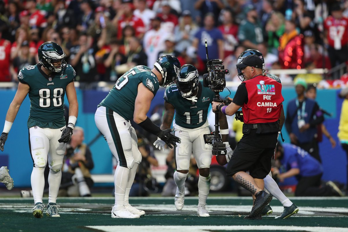 Lane Johnson tweet media