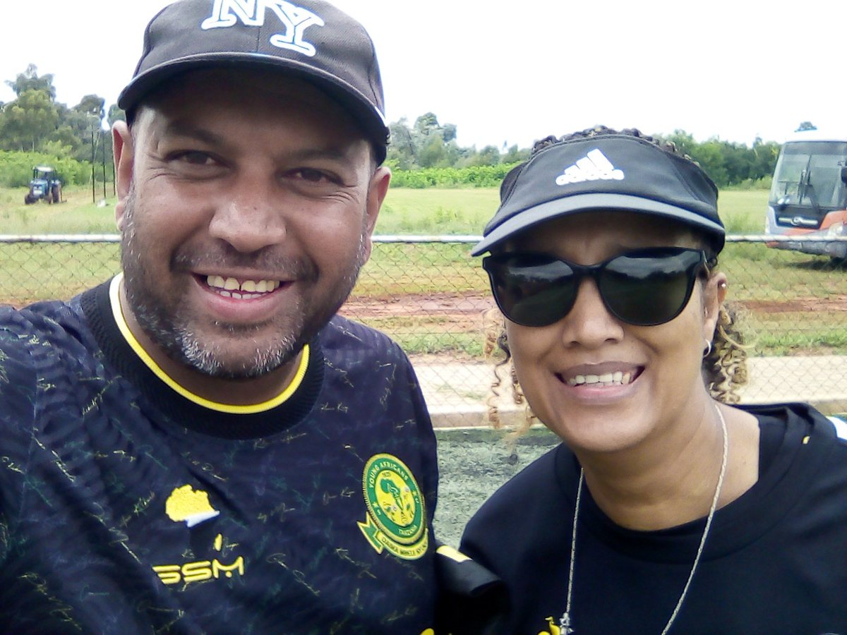 I must confess, I don't usually care about #ValentinesDay , but this #February14th 2023 has got to be best one of my life.

I got to meet one of our NATIONAL HEROINES 🇿🇦
👉 @shilenebooysen 👈

#TifA • #ThisIsFootballAfrica
⚽
thisisfootball.africa ◀️