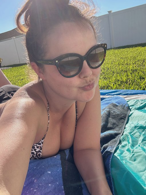 Happy Valentine&rsquo;s Day loves https://t.co/8TX6hkwRpV<a href="/tag/smile"class="tags"><span>#smile</span></a><a href="/tag/sexy"class="tags"><span>#sexy</span></a><a href="/tag/linkinbio"class="tags"><span>#linkinbio</span></a><a href="/tag/saturday"class="tags"><span>#saturday</span></a>