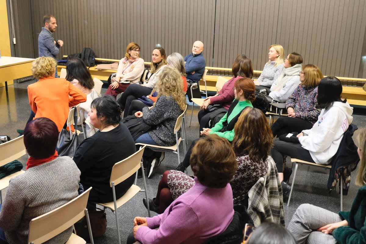 AjSJDespi's tweet photo. #Promodespí Avui hem celebrat una trobada de reconeixement a l'aprenentatge amb persones que han participat en les activitats formatives de Promodespí. 

👉🏻Cursos de formació professionalitzadora i de recerca de feina que l'any passat van aplegar 121 participants #santjoandespí https://t.co/bAj7smEzqB