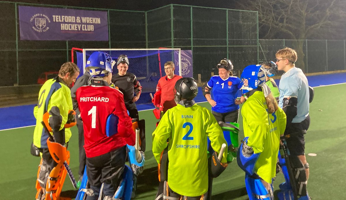 A super busy goalkeeper session at the club tonight. Awesome work guys!! 👏👏💪 #goalkeepersunion #OurClub #TelfordandWrekinHC #Hockey