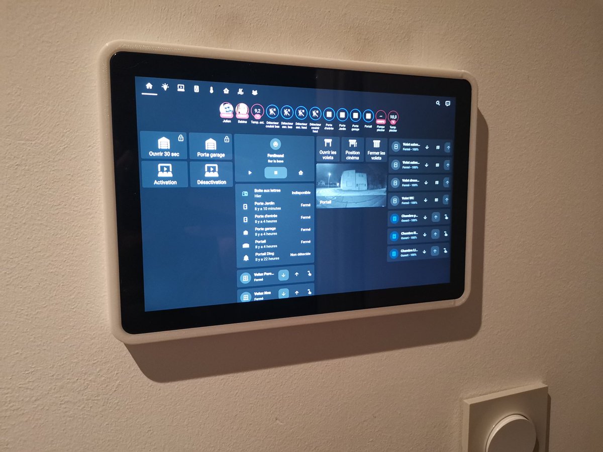delphiki's tweet image. Wall mounted tablet: ✅
Now I just need to create a better dashboard... #homeassistant