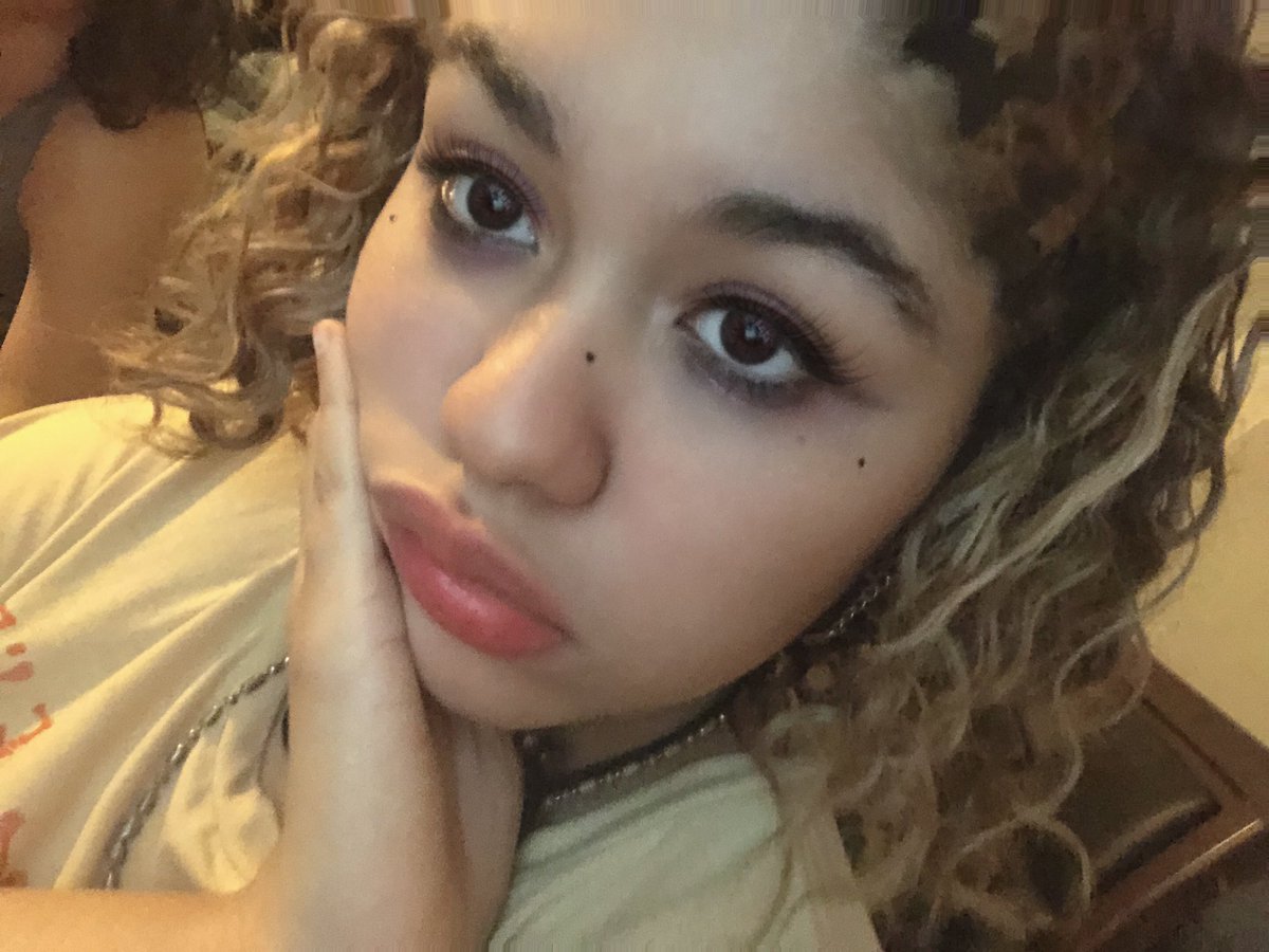 domlichu's tweet photo. Happy Valentine’s Day $linlin1111 send gift for tiddy pics 

#sending #ValentinesDay #findomfr #findomdrain #seller #Finessing #finessingmen https://t.co/sGE2GAxJjh