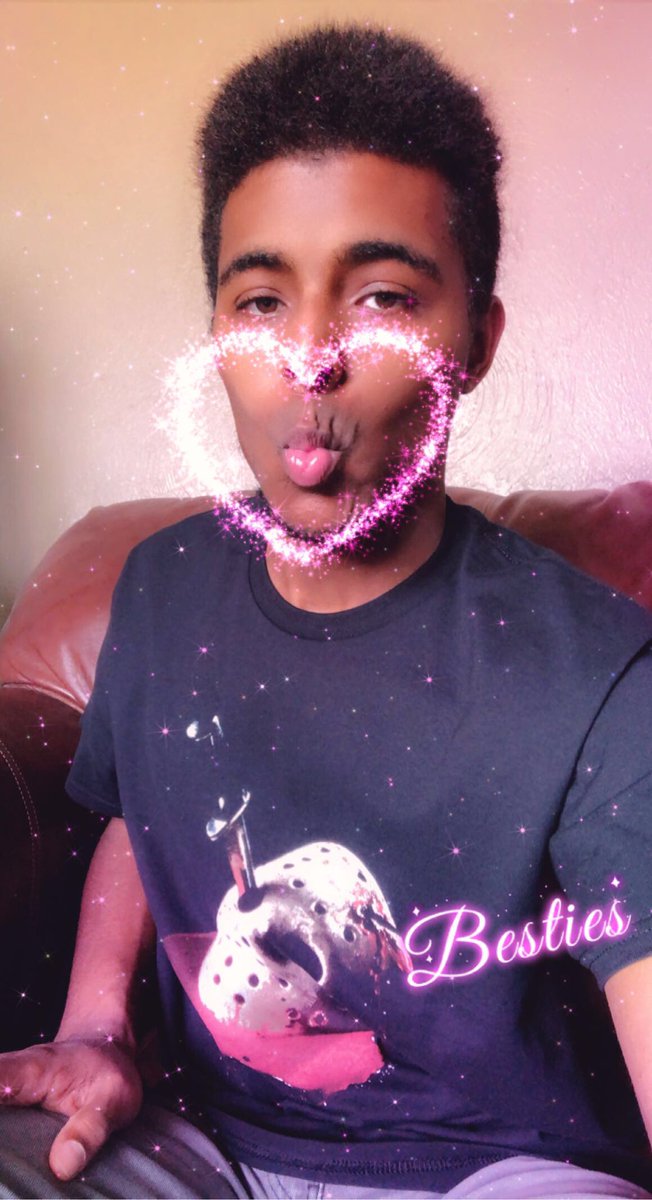 CamrineHorror's tweet photo. I Am Loving These Valentine’s Day Snapchat Filters 😊😊😊😊😊😊. https://t.co/9ouhG2siWC