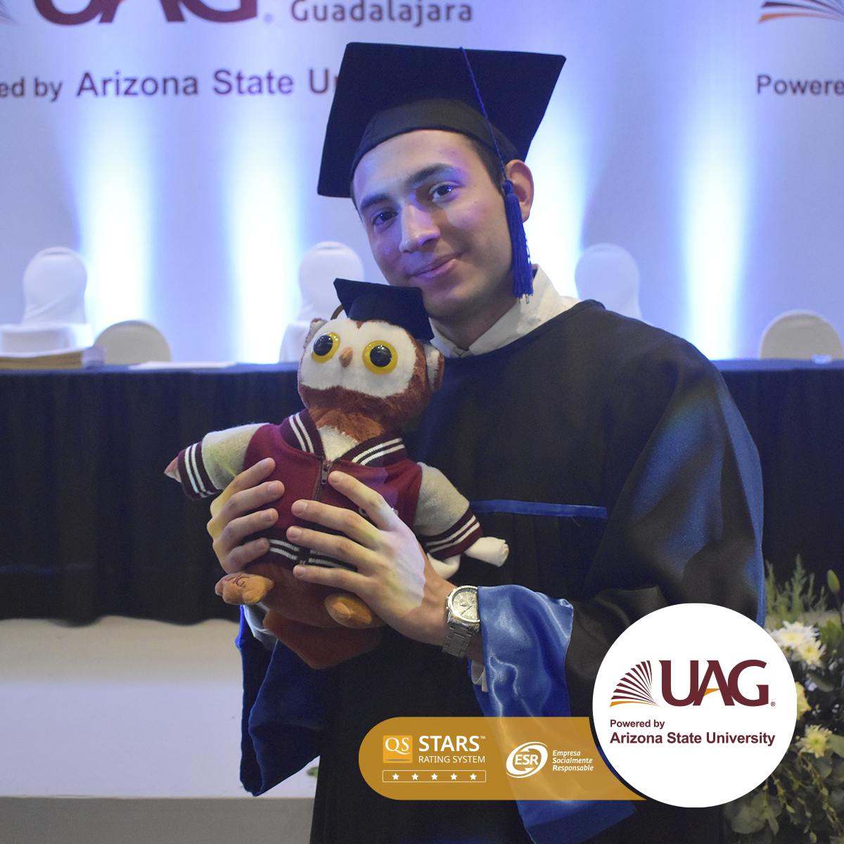 UAGTab's tweet photo. ¡La graduación es solo el comienzo de una nueva etapa en la vida! Felicidades a nuestros Egresados de Licenciatura por culminar con éxito esta importante etapa en su camino hacia el éxito. 👨🎓👩🎓
#UAGTabasco #OrgulloUAG https://t.co/m01JFky8on