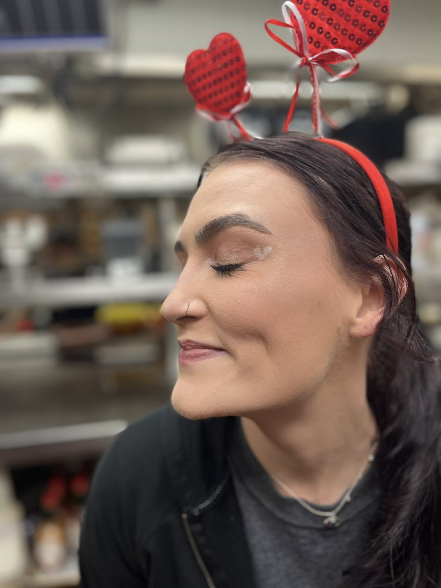 Laney is rocking her Valentine Look today💕🥰 #CGC #ChilisLove <a href="/amanda3mckinney/">Amanda McKinney</a> <a href="/Matthew2Collins/">Matthew Collins</a> <a href="/taryn_mahaffey/">Taryn Mahaffey</a>  <a href="/Christo17046627/">Christopher Watson</a> <a href="/J_lynn8604/">Jessica Hedrick</a>