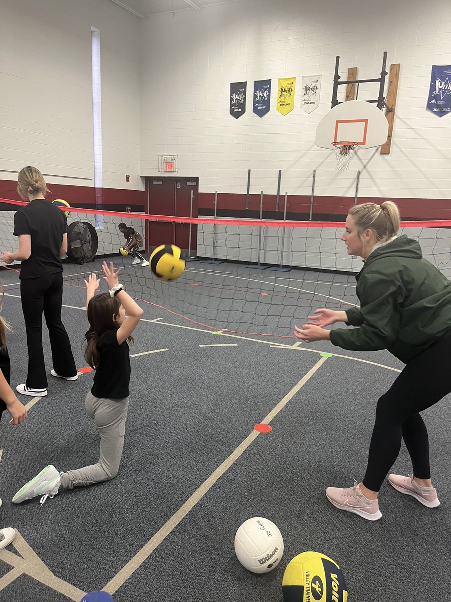 LPietryk's tweet photo. Waubonsie Varsity Girls Along with Coach Galen helping teach McCarty Volleyball Club some skills!!
We are so appreciative of your time!!!
@mustangpride204 @LPietryk @MissKlein17555 @WVHSStipp @wv_girlsvb https://t.co/8EErGk1IB5