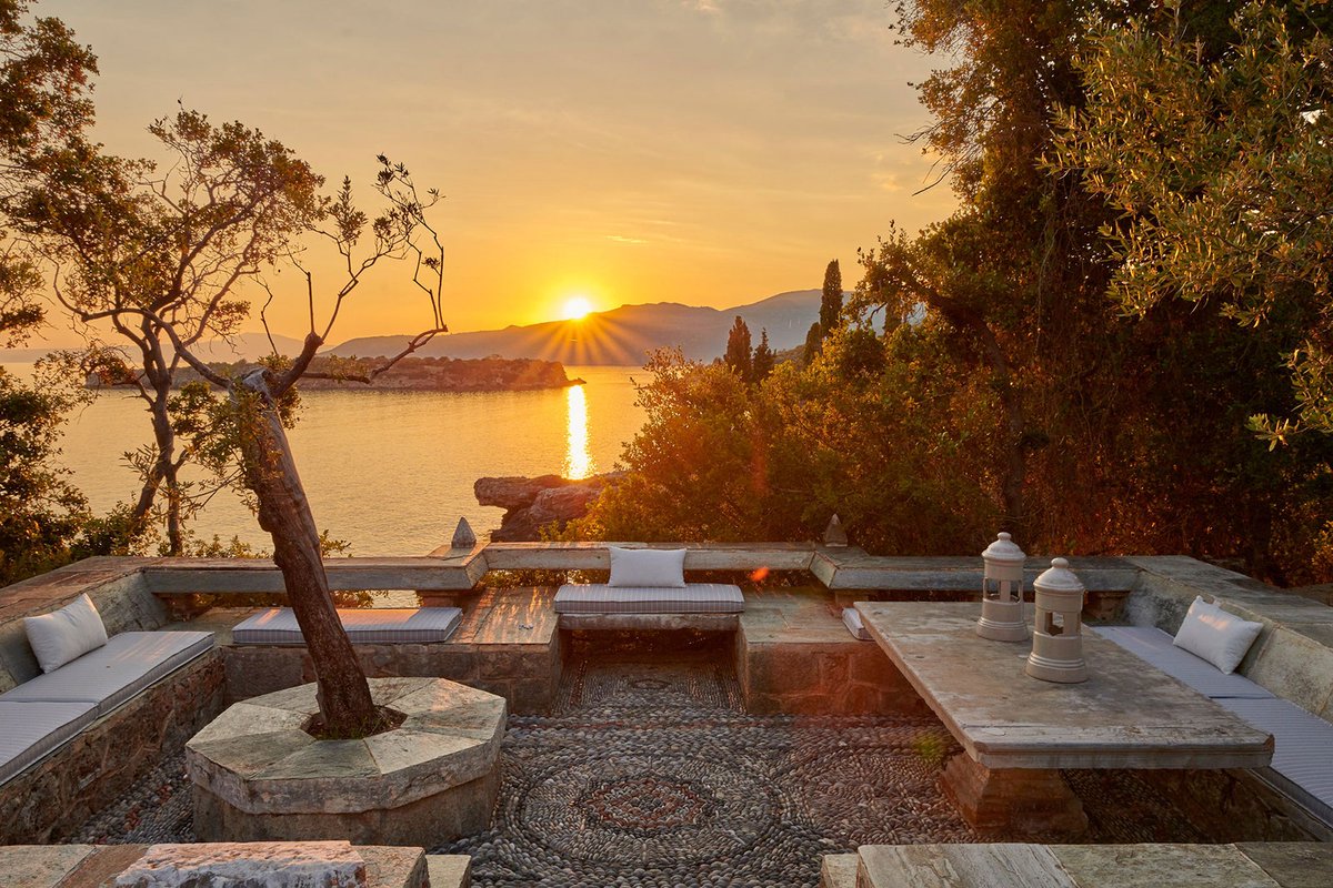 PrincipalMedia's tweet photo. Ahhh… Feb 14th, the perfect day to scout locations for our next romance film to be shot in Greece. Looking at the renowned Patrick Leigh Fermor House. We’re a bit biased, but no one does it better than our new partners, Chesler/Perlmutter Productions. Happy Valentine’s Day! https://t.co/IROnENC75A