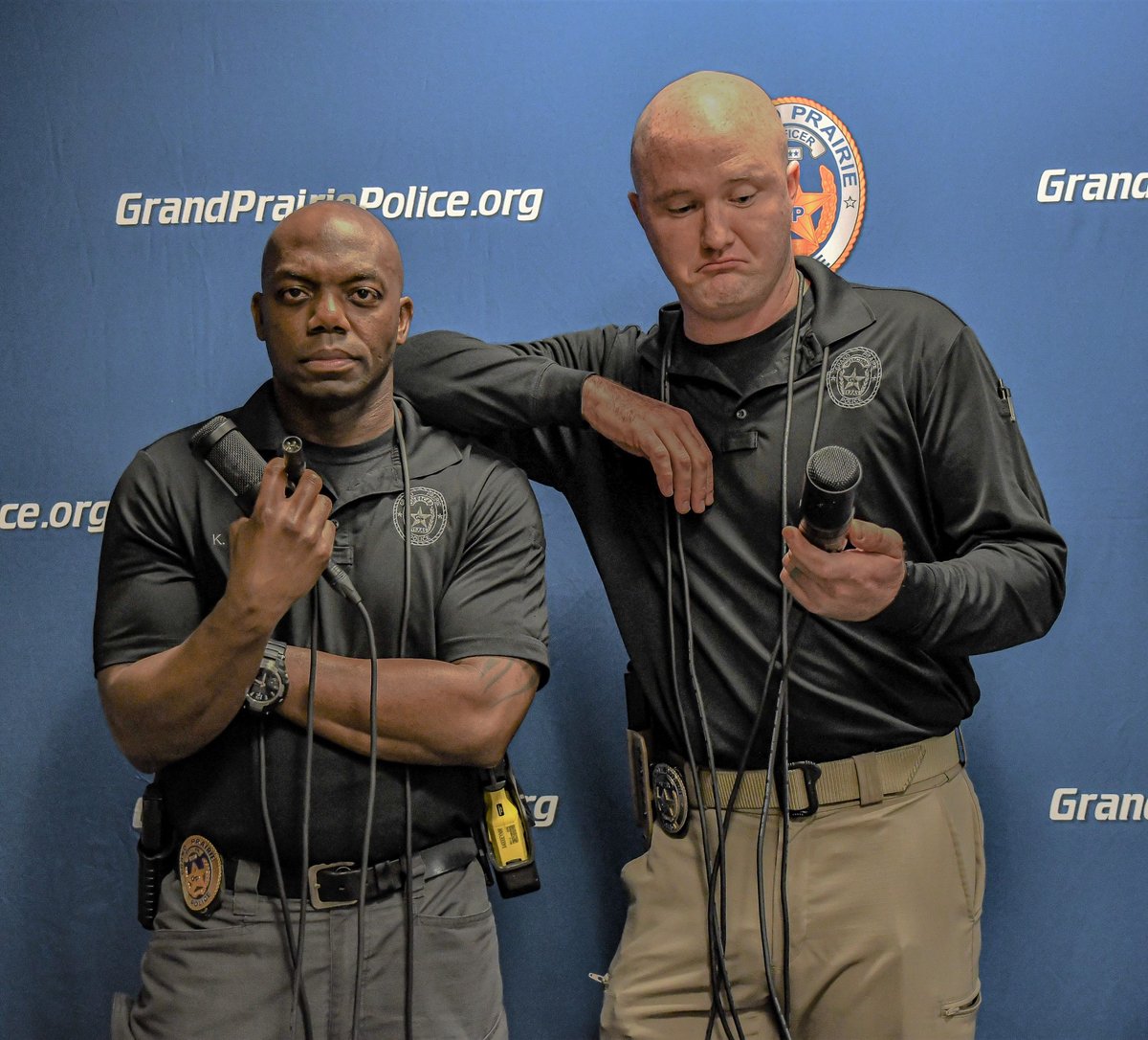 gppd_podcast's tweet photo. Go behind the life of law enforcement with Grand Prairie Police Officers, Nate and KD, as they sit down with officers and community members who have an impact on those around them every day. New episodes airing weekly!
#coplife #grandprairie #texas #grandprairiepd https://t.co/hr9u2QCBbV