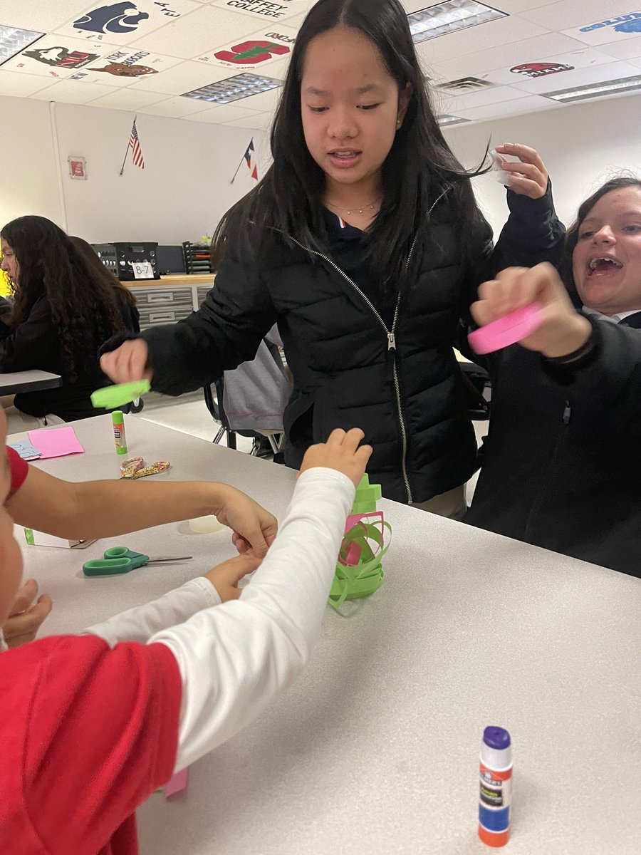 Ms. Daniela Ruan tweet media