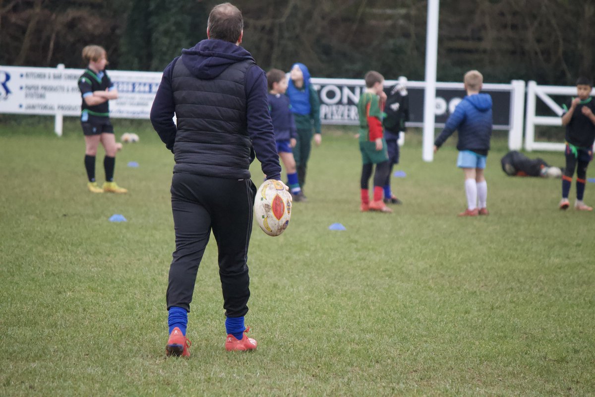 OnsidePerform's tweet photo. Practicing our kicking skills using the Kick 10 Ball
#GetOnside #onsiderugbyperformance #rugbykick #rugbykicker #rugbytraining #rugbyskills #practicepracticepractice https://t.co/UxqzT1jEfX
