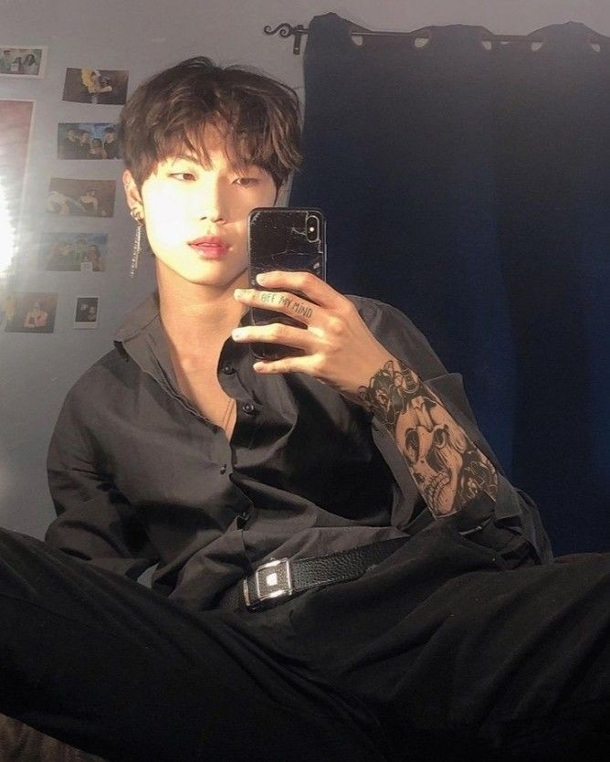 ChaleAfrodite's tweet photo. ♡ Nome: Aki Hayakawa (@Thwkings)
♡ Idade: 21
♡ Orientação Sexual: Bi
♡ O que você está procurando? Não sei me beijem
♡ Likes: não sou exigente beijo tudo e todos
♡ Dislikes: So não vou gostar de vc se vc tiver mais d 30 anos ou for traidor https://t.co/kl0kj5ayWy