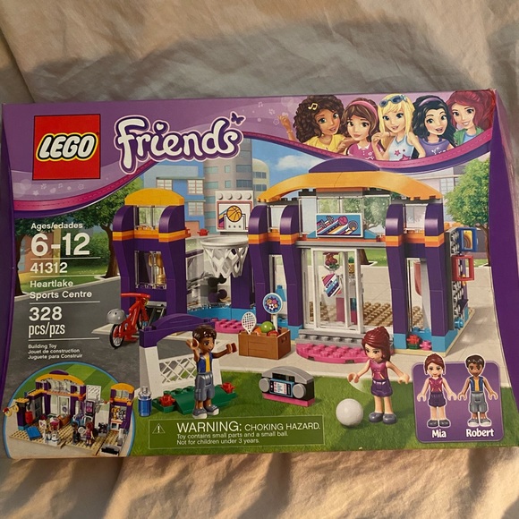 luxmakeupbrush's tweet photo. So good I had to share! Check out all the items I'm loving on @Poshmarkapp #poshmark #fashion #style #shopmycloset #lego: https://t.co/cD56zyhp1G https://t.co/rhdDdqGAxy