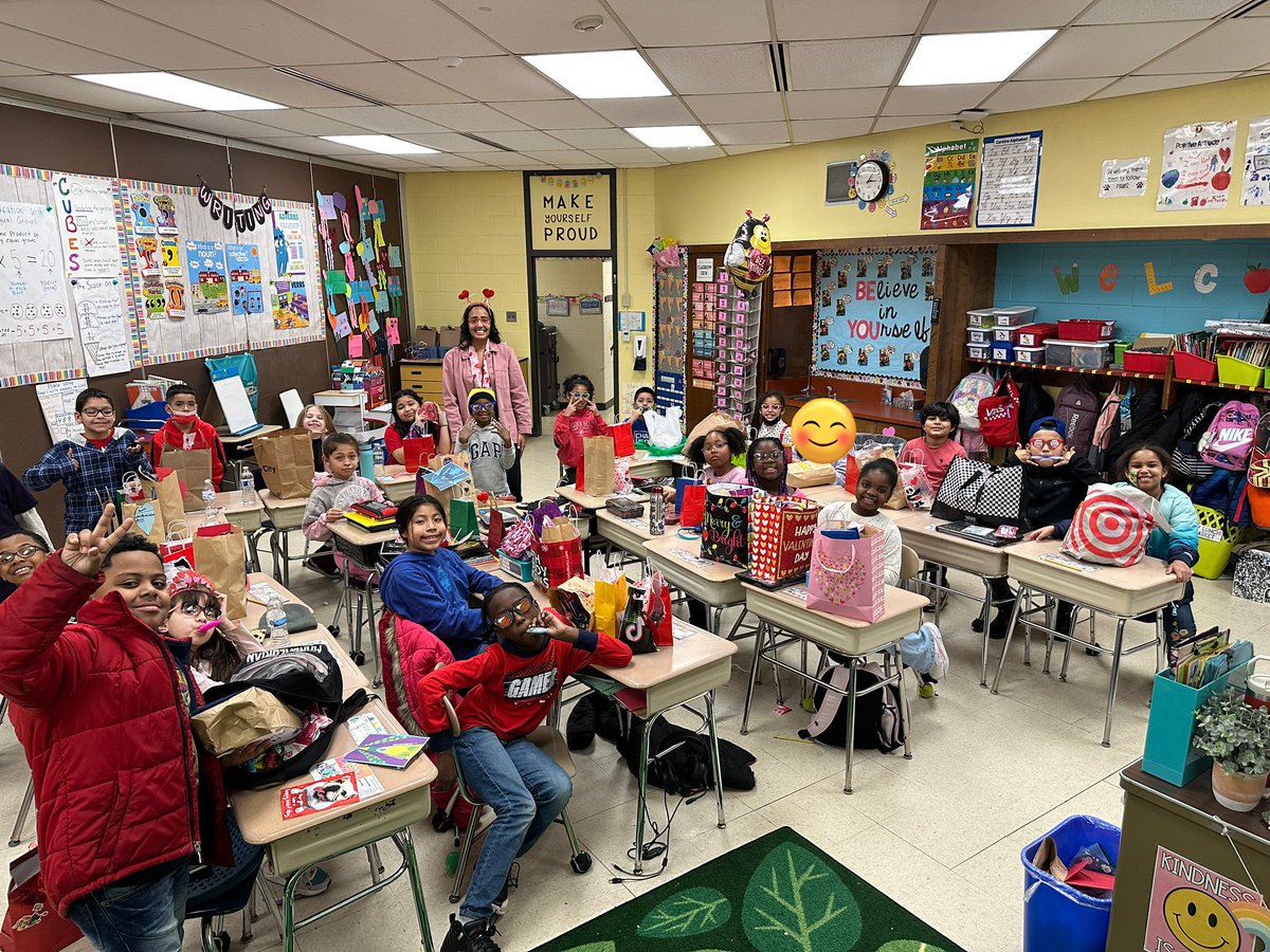 Happy Valentine’s Day from 3V 💌 <a href="/HTSD_Wilson/">Wilson Elementary School</a> <a href="/WeAreHTSD/">WeAreHTSD</a>