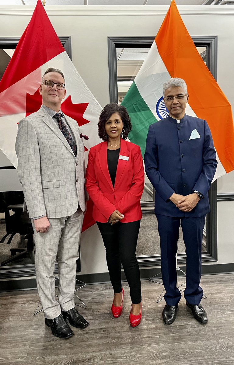 anitahuberman's tweet image. INDIA NEWS 
Surrey Board of Trade honored to build international ties to India through the Surrey International Trade Centre. Thank you to the Consul General of India for visiting our office. Continued industry connections and follow up are next steps. @SBofT @cgivancouver