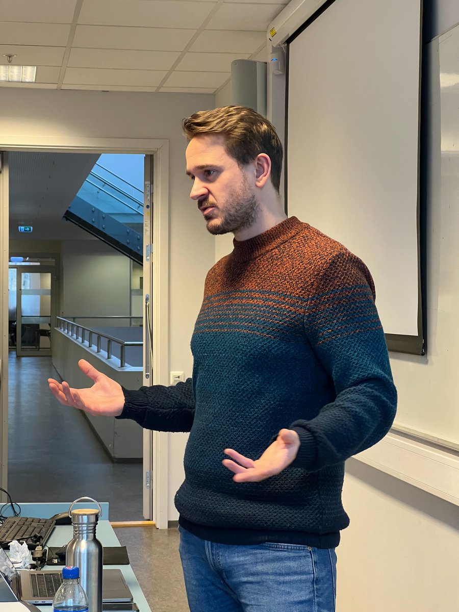 Together with <a href="/CedricJud/">Cedric Jud</a> and <a href="/syverlauritz/">Syver Lauritzsen</a>, I recently visited @NTNUnorway to tell students about how we combine creativity and technology at <a href="/TRYcreativetech/">TRY Creative Tech</a> 🤖

Through a mini-hackathon in generative art, the students 🤯 us with their ⌨️-skills.

See you again next year NTNU!🤩