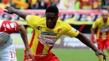 JugadorSinClub's tweet photo. JOSÉ VALENCIA (🇨🇴). Delantero. 31 años. Ex

- Ind. Santa Fe
- Juventud Soacha
- Portland Timbers 🇺🇸
- Olimpo 🇦🇷
- Rosario Central 🇦🇷
- Independiente 🇦🇷
- Once Caldas
- Feirense 🇵🇹
- Central Córdoba 🇦🇷
- Delfín 🇪🇨
- Pereira
- Bucaramanga

Títulos: 2 🏆🏆

Actualmente sin club. https://t.co/otwvIPDyv6