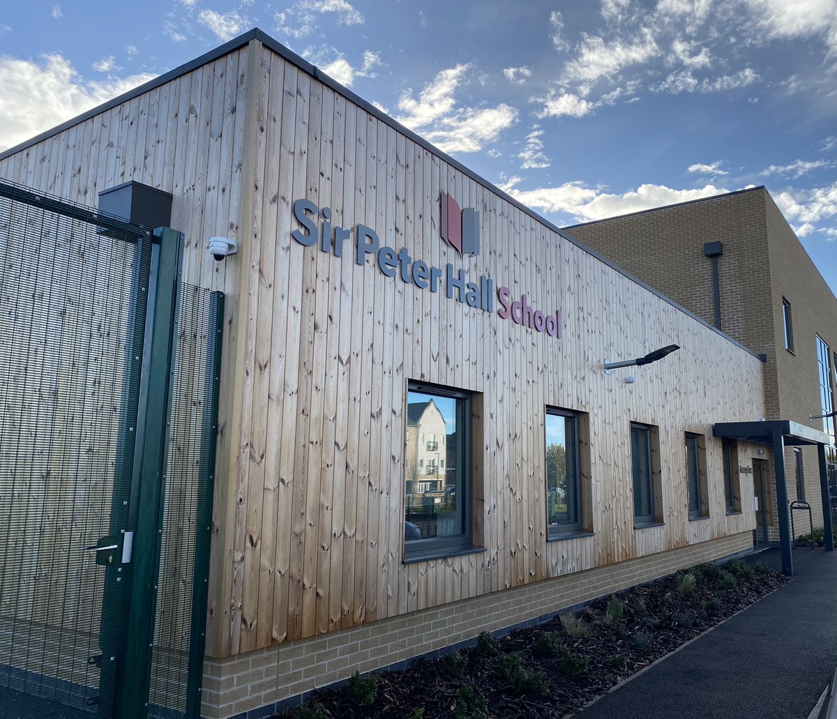 cbecsuk's tweet photo. We always feel a sense of pride when we hear that one of the schools we helped open is doing well. #SirPeterHallSchool in #BuryStEdunds is going from strength to strength. Congratulations @UnitySchoolsP from all of us at @cbecsuk.  @RD_EofE   @educationgovuk @TimCoulsonUSP https://t.co/hqBFo5rYdN