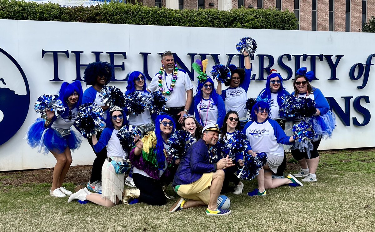 FloridaTechPrez's tweet photo. Just your average Tuesday on the Lakefront. These are some of my favorite moments today. #UNOProud https://t.co/xU3fN5tjOf