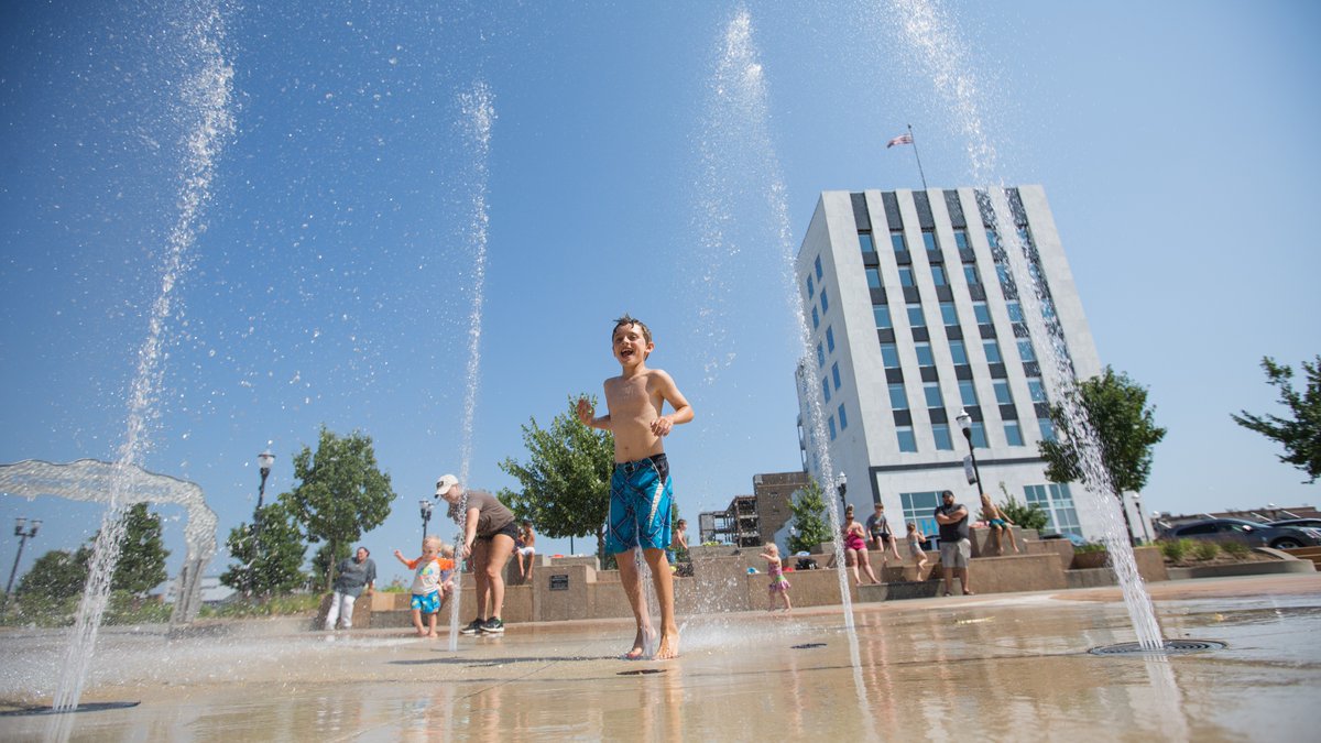 VisitMuskegon's tweet image. Downtown Muskegon Splash Pad to receive $250k Spark grant from State of Michigan 

MLive.com story: bit.ly/3HZqs7N
#WestMichigan #michigansparkgrant #sparkgrant #grantfunding #Muskegon #parksandrecreation #parksandrec