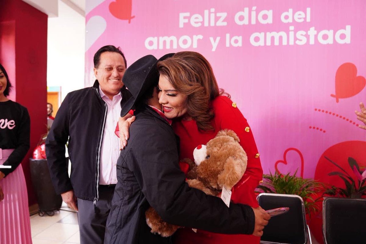 LoreniaValles_ tweet picture