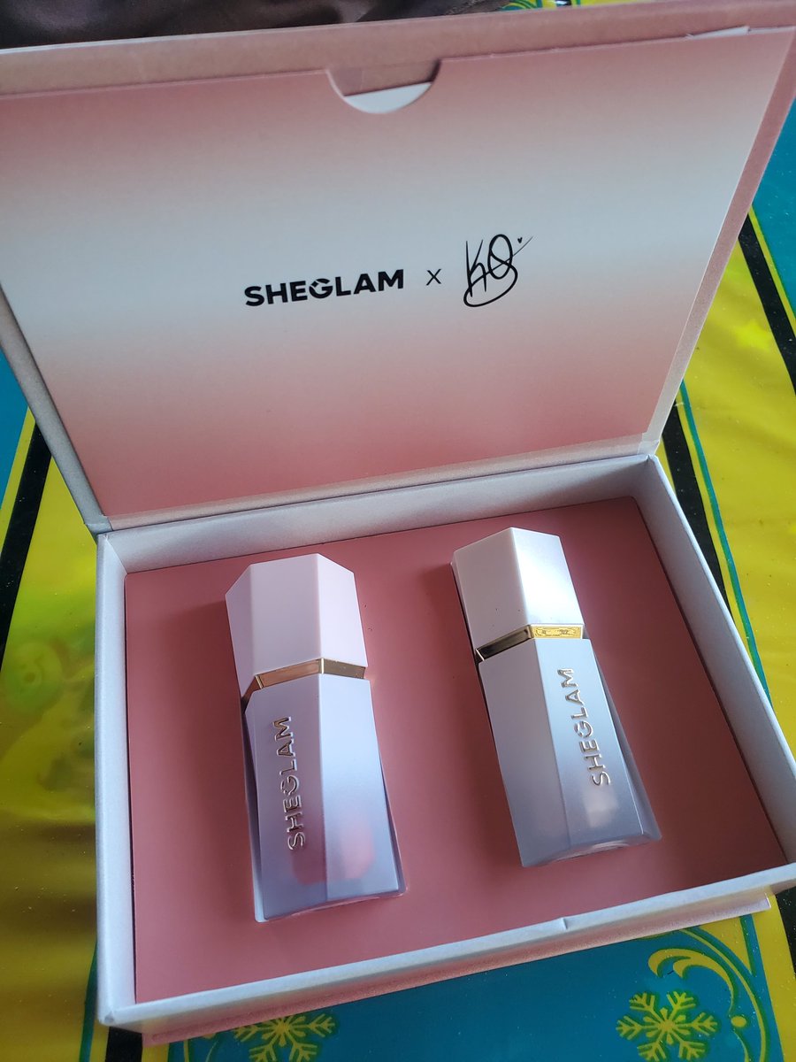 SofyIvette's tweet photo. Mi regalo de San Valentín 🥺💖 Mi amorcito me consiente mucho 🥰
@keniaos ❤️❤️❤️ https://t.co/dS92AeDc7c