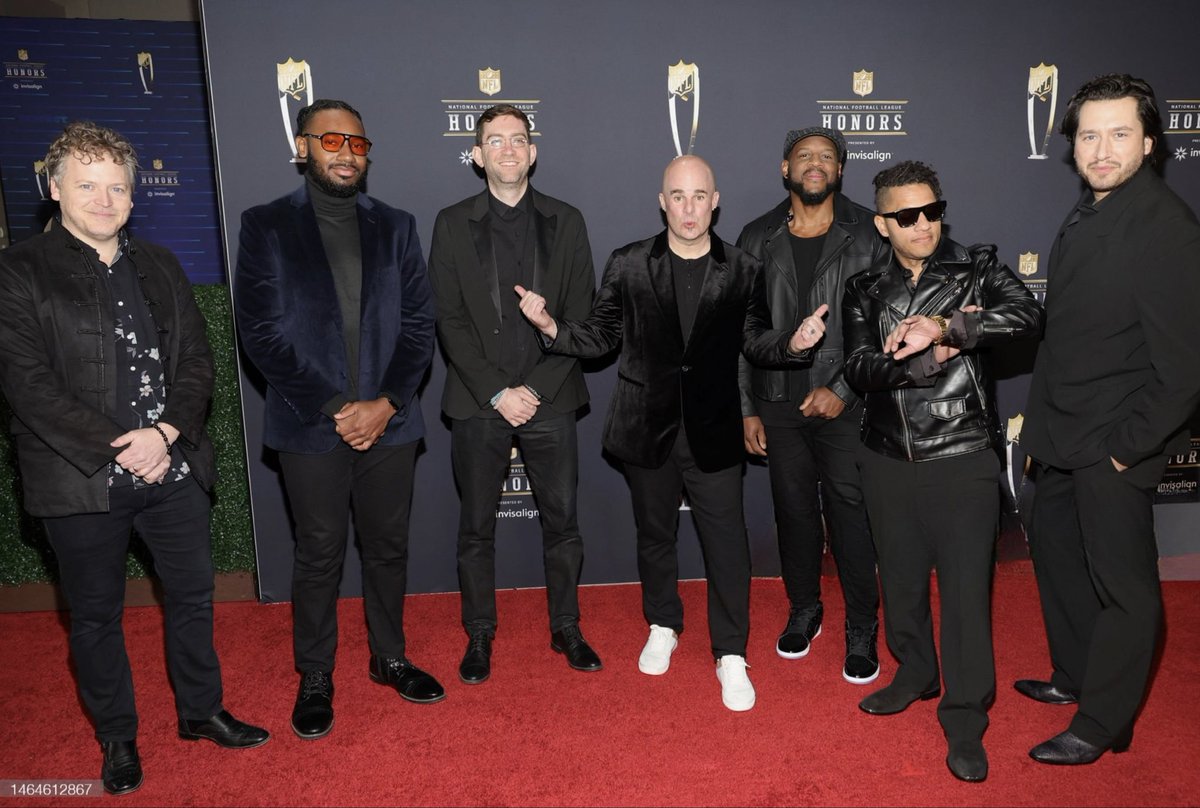 Walking the red carpet with my team #NFLHonors #WeCameWeSawWePlayed
.
.
.
.
#kellyclarkson #houseband #band #mybandyall #music #musicdirector #team #teamwork #nfl #sports #squadgoals #nflhonors2023