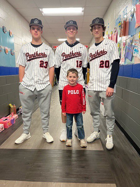 Thankful for North Jackson Elementary <a href="/JCSchoolSystem/">Jackson Co. School System</a> for allowing our boys to come read to their students today! #FAMILY #ForTheBrotherhood 🐾⚾️📚