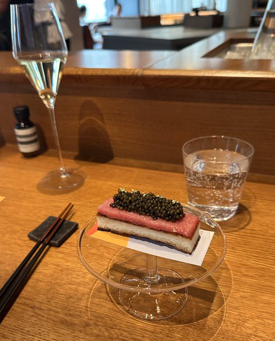 Just finished enjoying one of the best Omakases of my life. Absolutely divine. https://t.co/22zCXRJ7