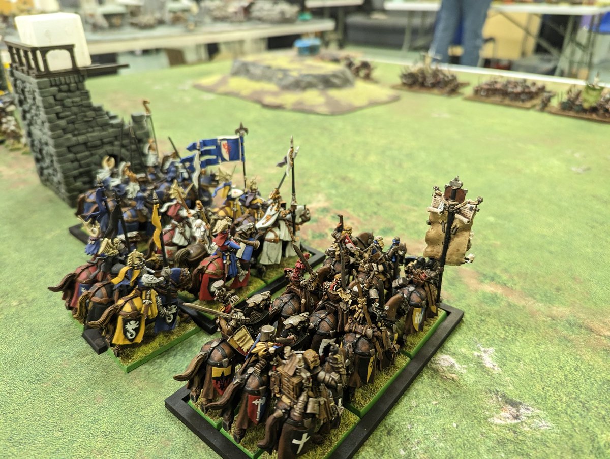 van_von_vulkvan's tweet photo. The #bretonnians had another game down the club today facing off against the #skaven!
A minor victory for the knights as they took a battering from the skaven weapons but , a victory none the less.
Using #warhammerfantasy #6thed rules.
#warmongers #WarhammerCommunity https://t.co/nlhUKPHv8Q