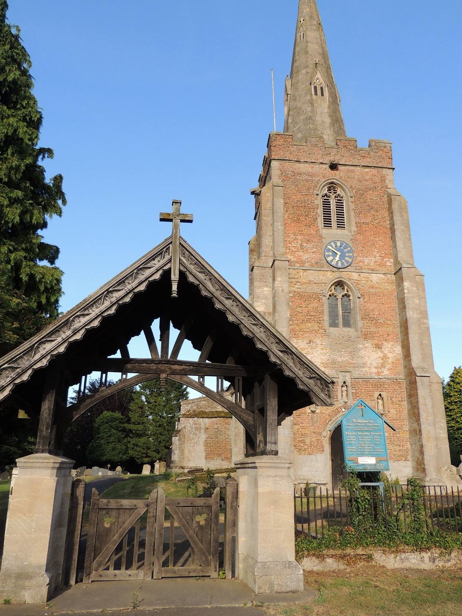 crighton5's tweet photo. Wandering Britain: St Mary the Virgin, Tydd St Mary. Lincolnshire. 01.07.2018 
#church #TyddStMary #architecture #Lincolnshire  #lynchgate #medieval https://t.co/pz5TyExoI9