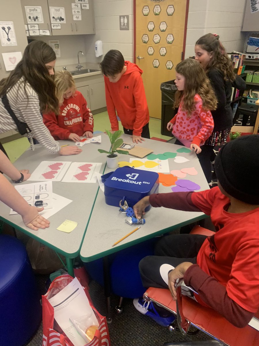 missmacsecond's tweet image. Happy Valentines from G4!