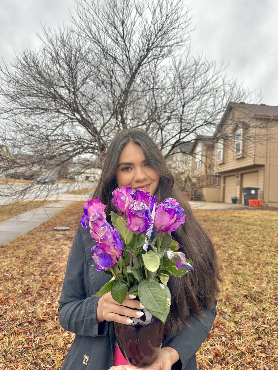 ileanabogran's tweet photo. 4,168.6 km de distancia y me envío flores 💓🥹 #happyvalentinesday2023 https://t.co/i8AXW5sT4E